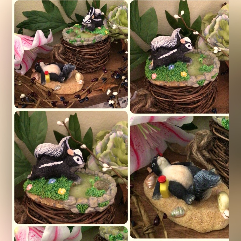CHARMING TAILS BY FITZ & FLOYD "TAKE TIME TO REFLECT" & “ DAY IN THE SUN”  EXC